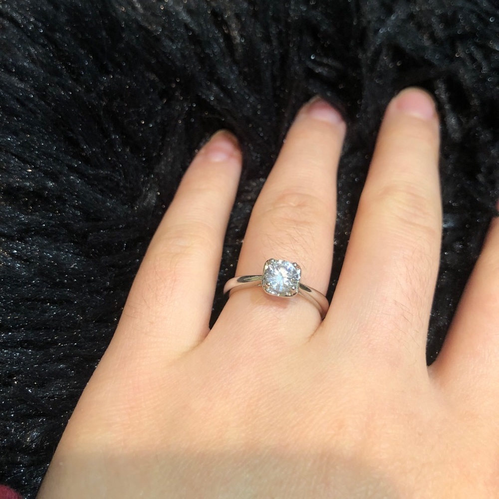 “Diamond” Ring. Size 6.5-7